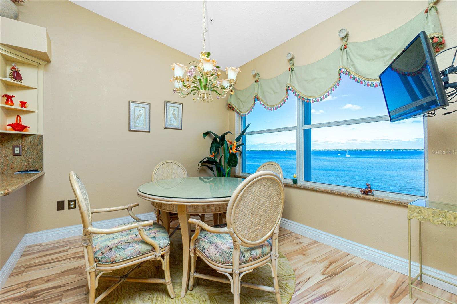 200 Harbor Walk Dr #353 Property Photo 11