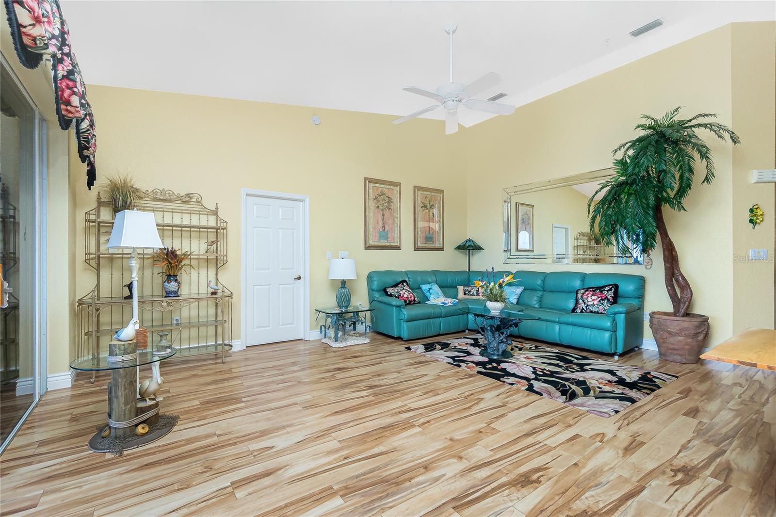 200 Harbor Walk Dr #353 Property Photo 13