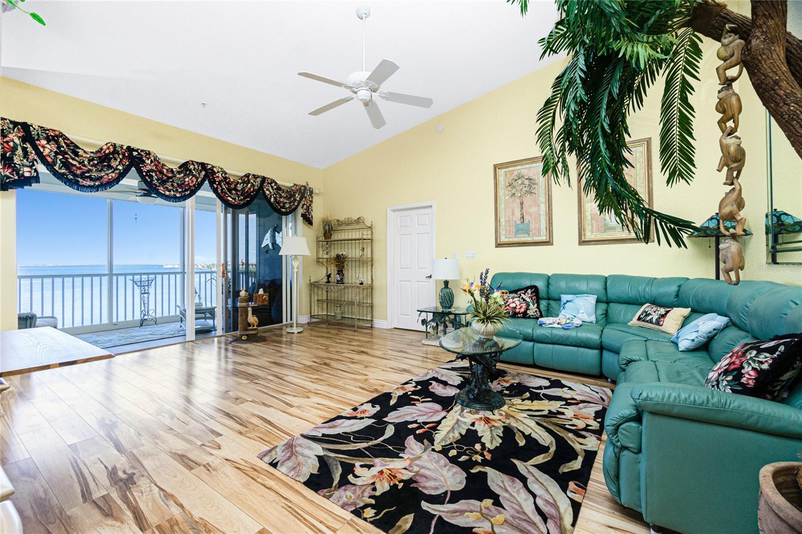 200 Harbor Walk Dr #353 Property Photo 14