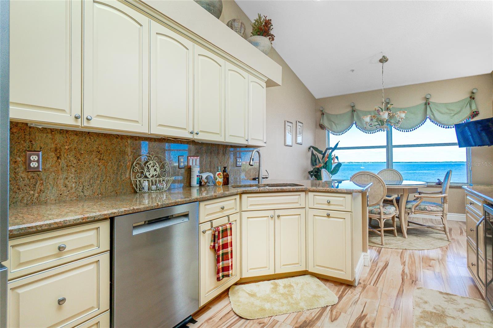 200 Harbor Walk Dr #353 Property Photo 24