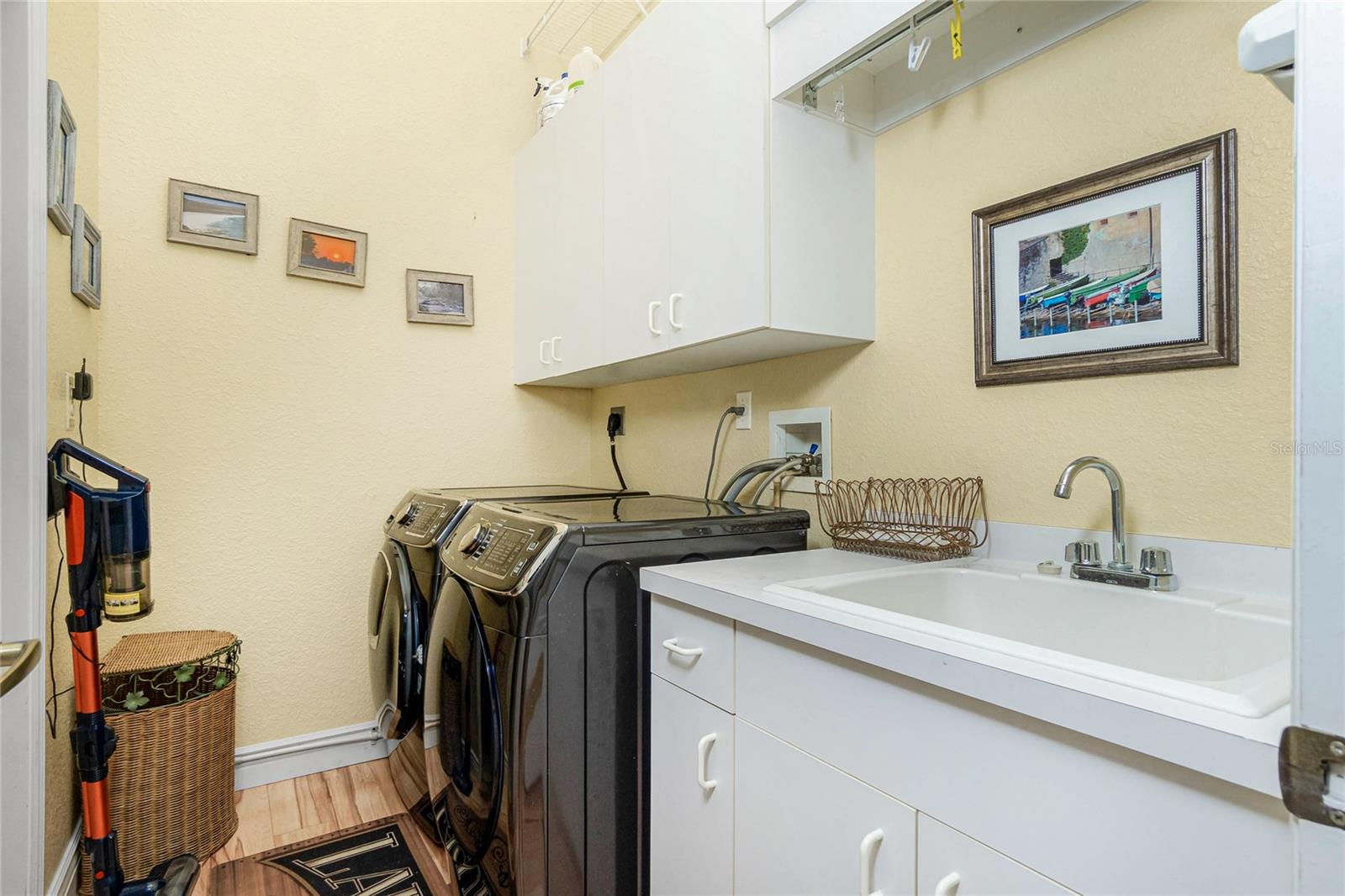 200 Harbor Walk Dr #353 Property Photo 26