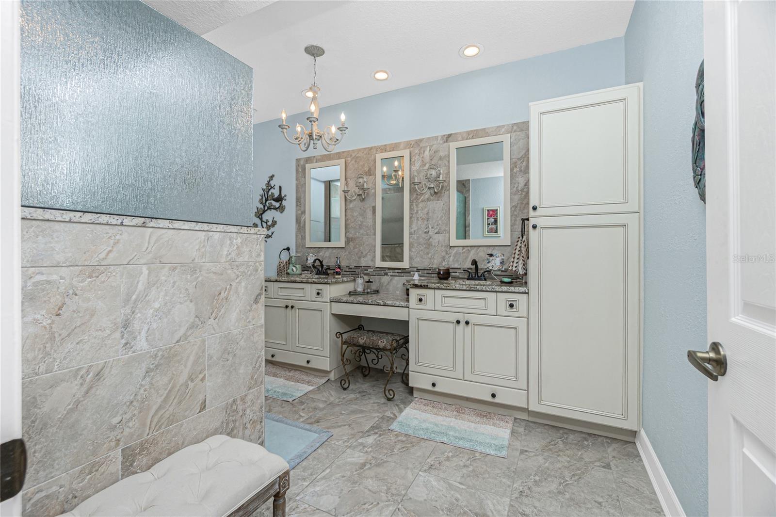200 Harbor Walk Dr #353 Property Photo 36