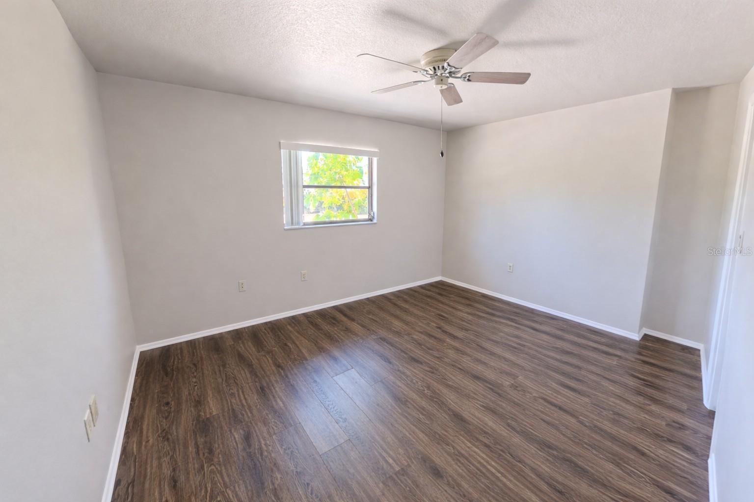 3211 Riverside Dr Property Photo 38