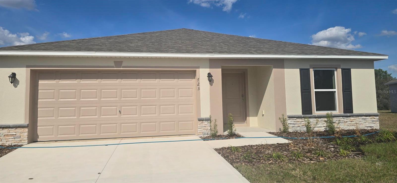 1723 REDFIN WAY Property Photo 1