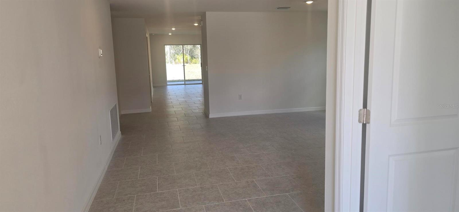 1723 Redfin Way Property Photo 4