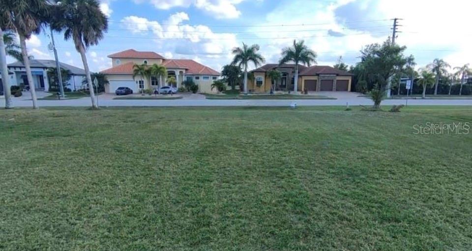 272 Madrid Blvd Property Photo 3