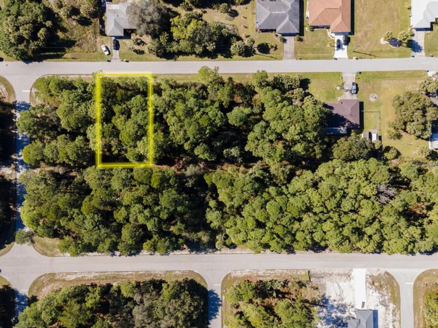 350 KINDRED BLVD Property Photo 1