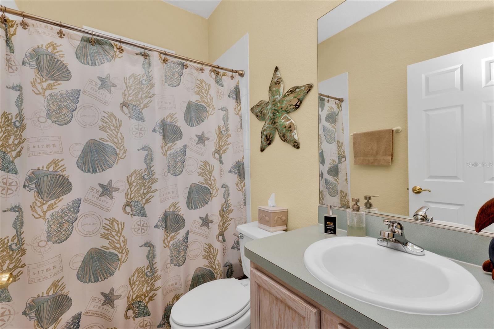 1693 Palace Ct Property Photo 17