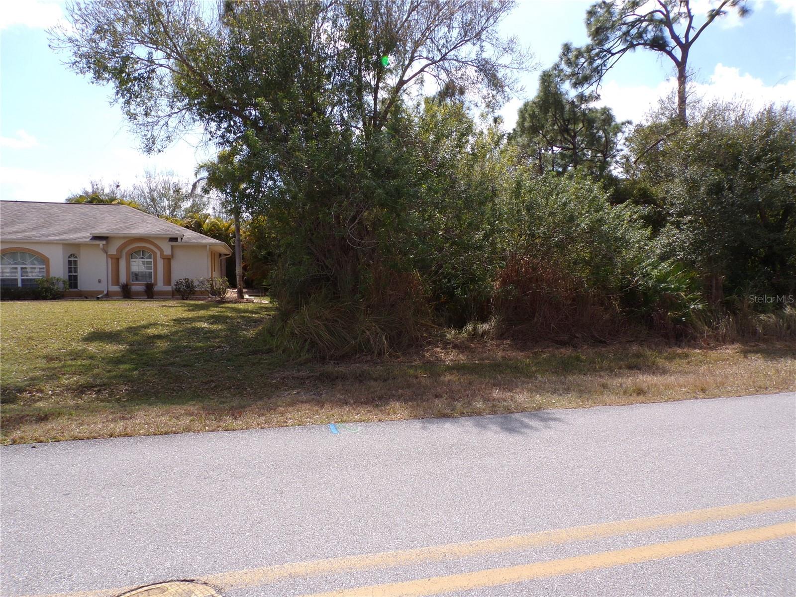25161 Aysen Dr Property Photo 16