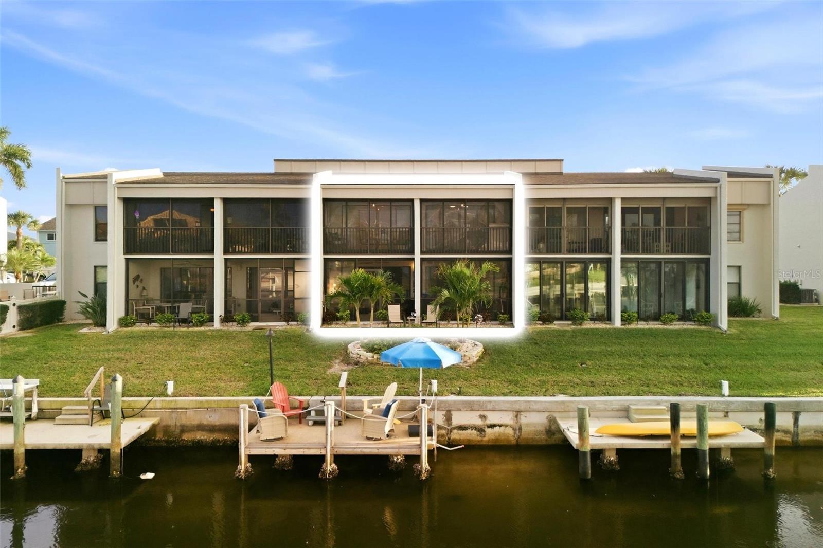 1433 Mediterranean Dr #e Property Photo 3