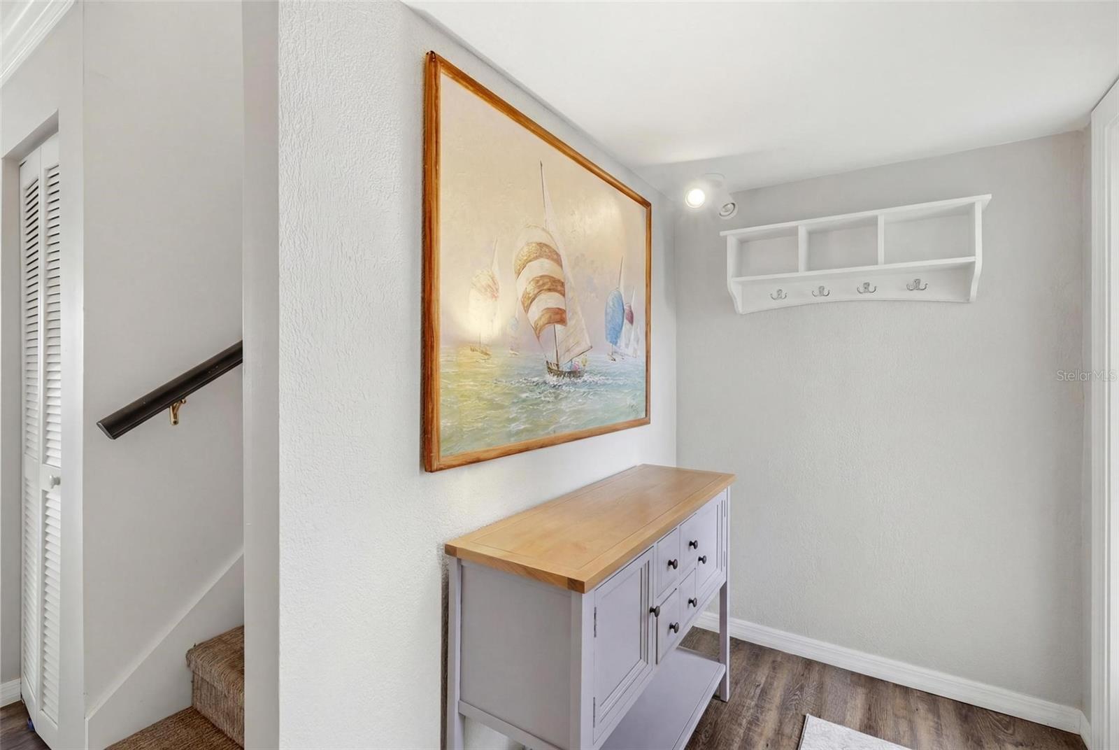 1433 Mediterranean Dr #e Property Photo 9