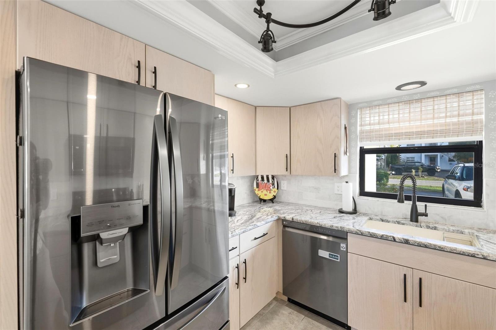 1433 Mediterranean Dr #e Property Photo 20