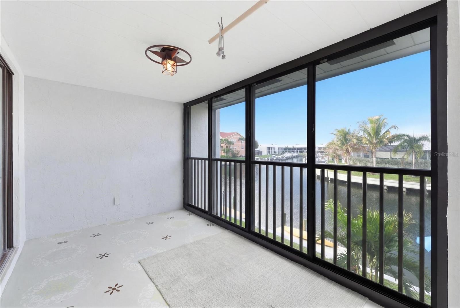 1433 Mediterranean Dr #e Property Photo 36