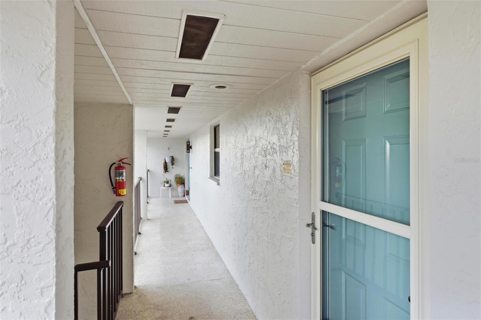 1433 Mediterranean Dr #e Property Photo 39