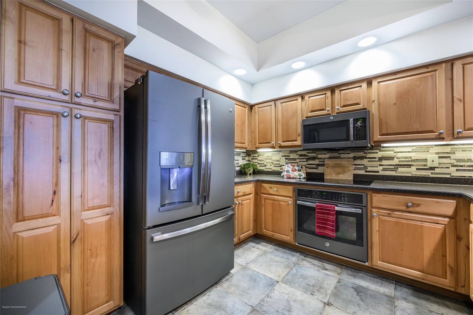 3313 Sunset Key Cir #104 Property Photo 11