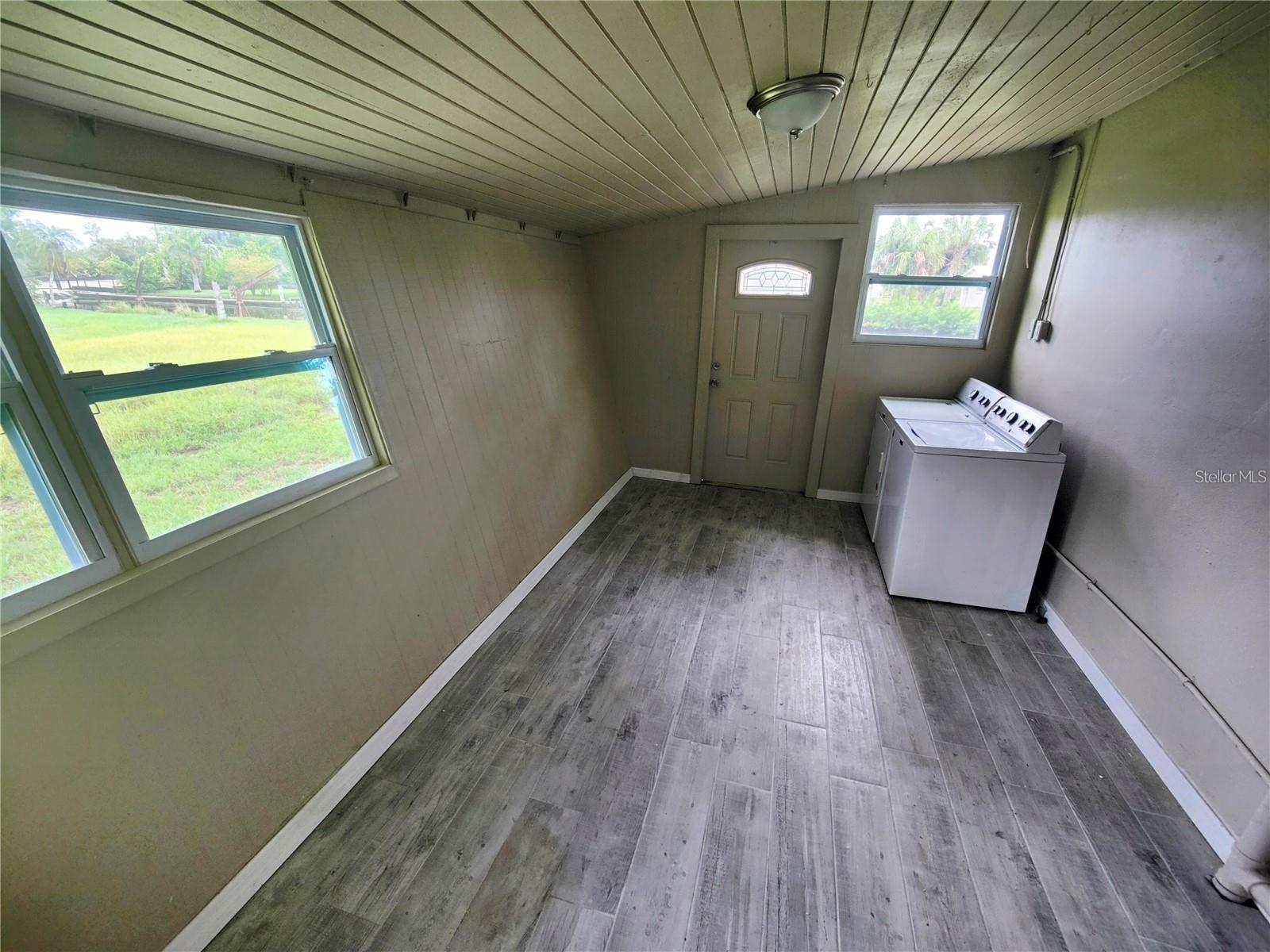 190 Danforth Dr Property Photo 22