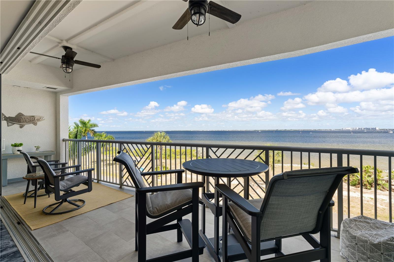1425 Park Beach Cir #132 Property Photo 4