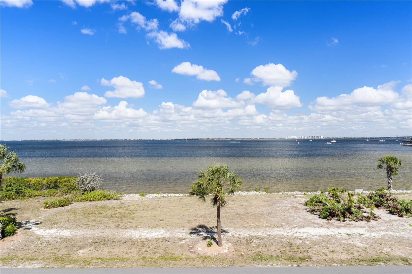 1425 Park Beach Cir #132 Property Photo 13