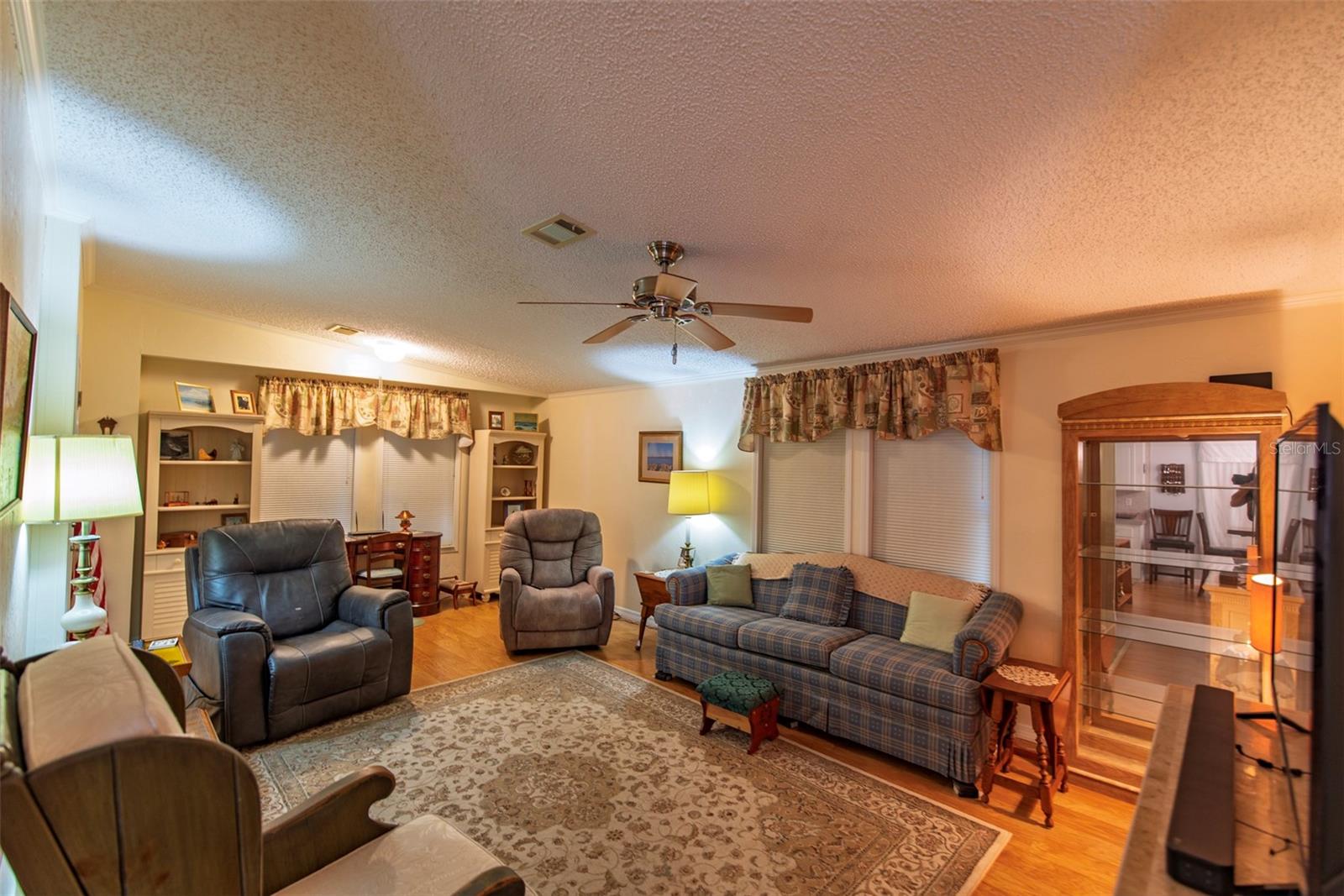 3 Rotterdam Dr Property Photo 2