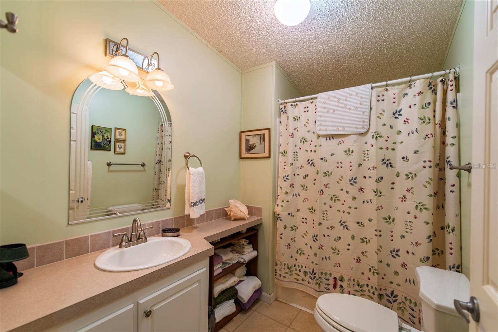3 Rotterdam Dr Property Photo 13