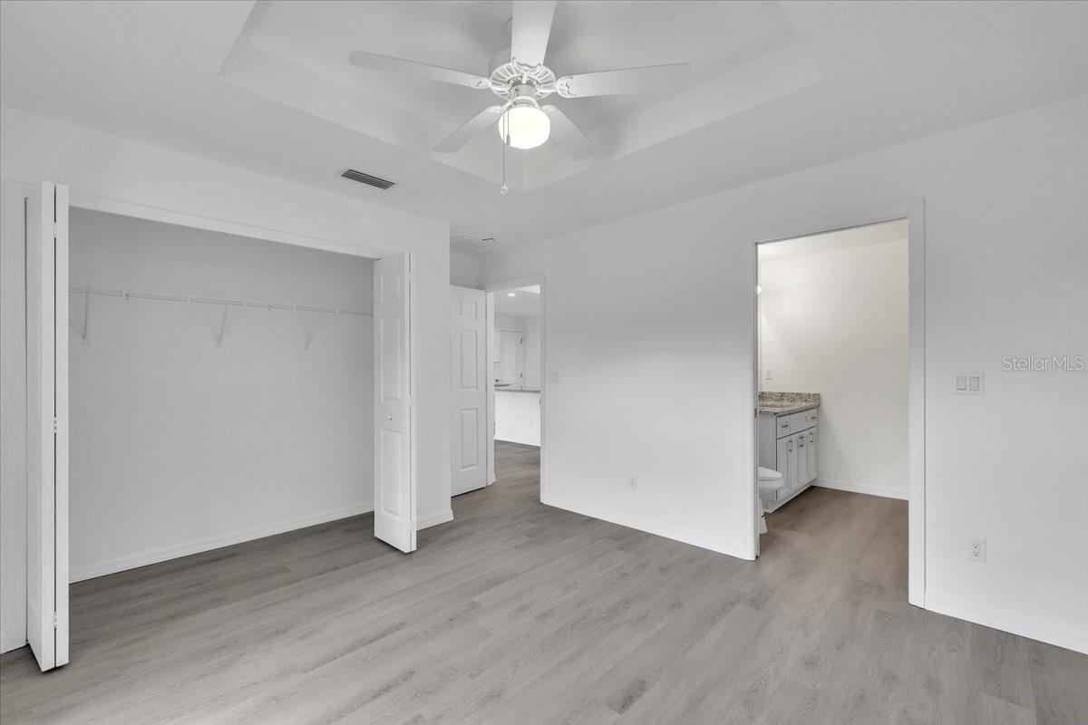27122 Seeger Dr Property Photo 13