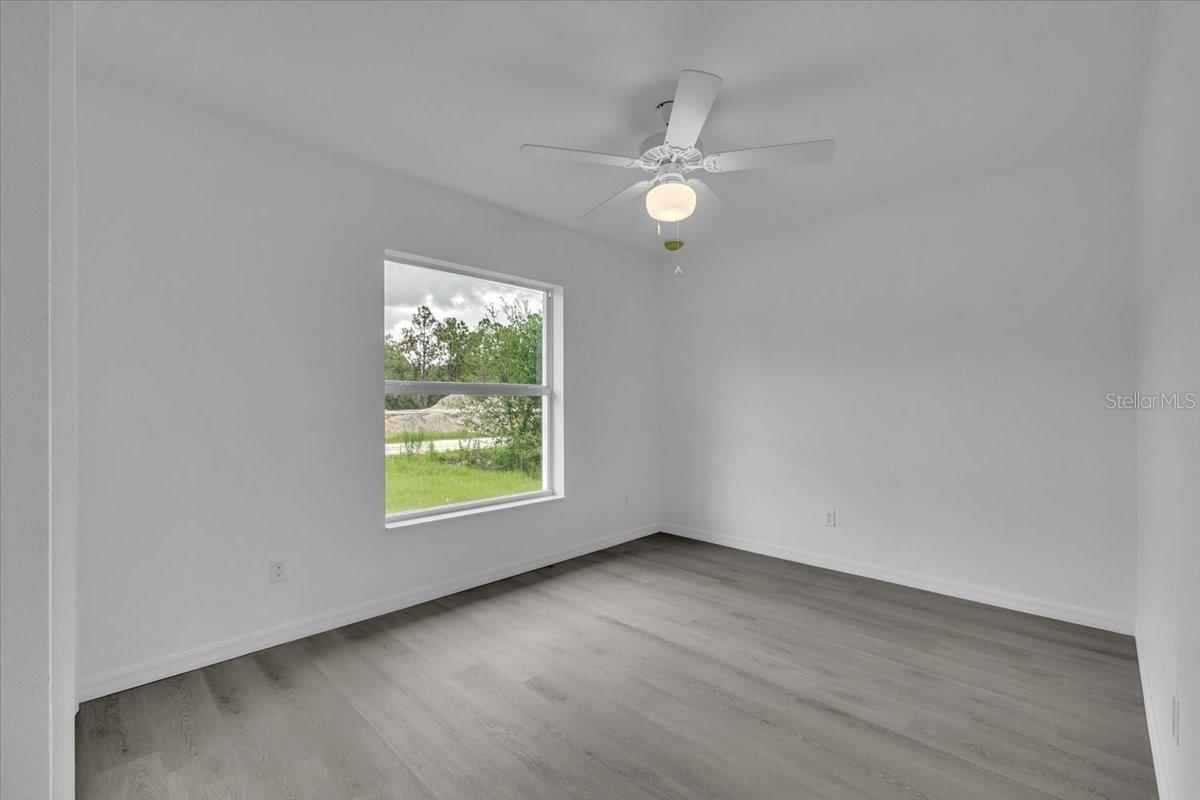 27122 Seeger Dr Property Photo 17