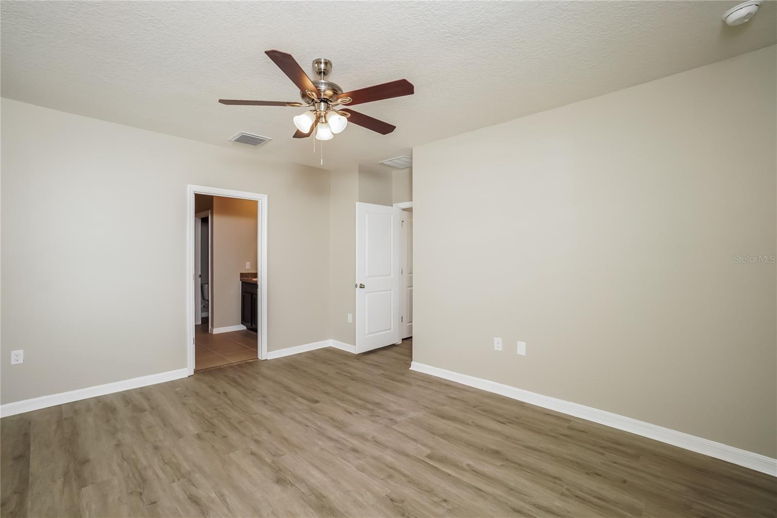 16726 Secret Meadow Dr Property Photo 14