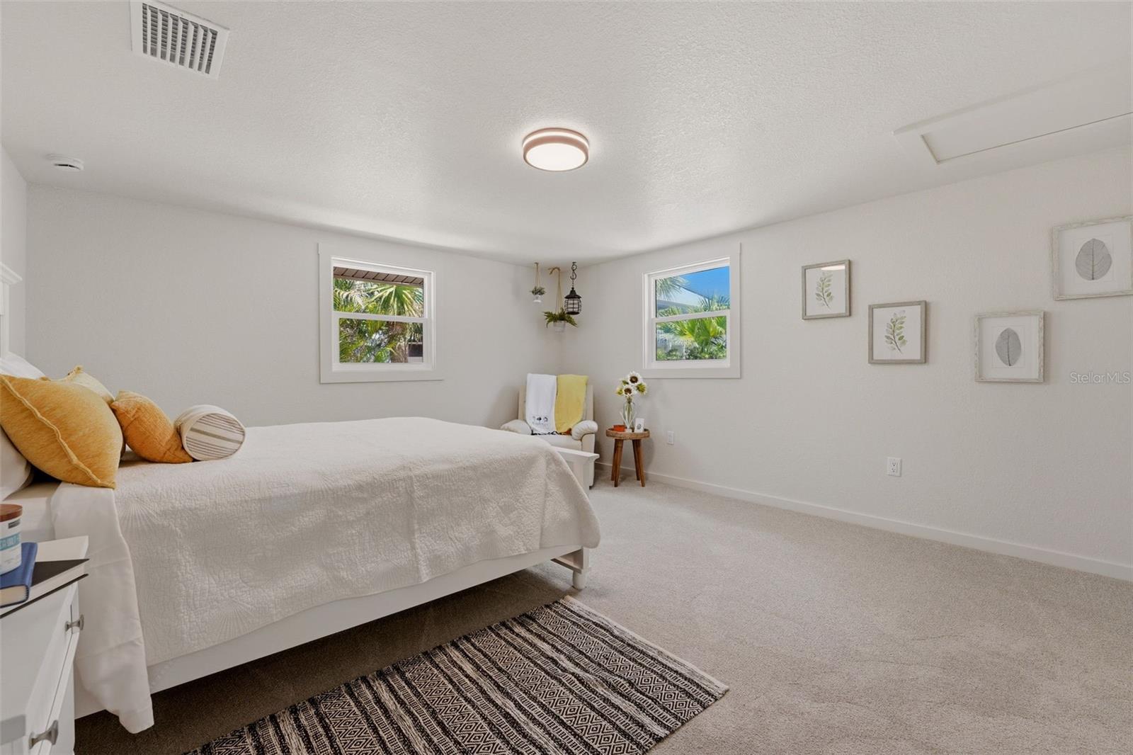 120 Stanford Dr Property Photo 24