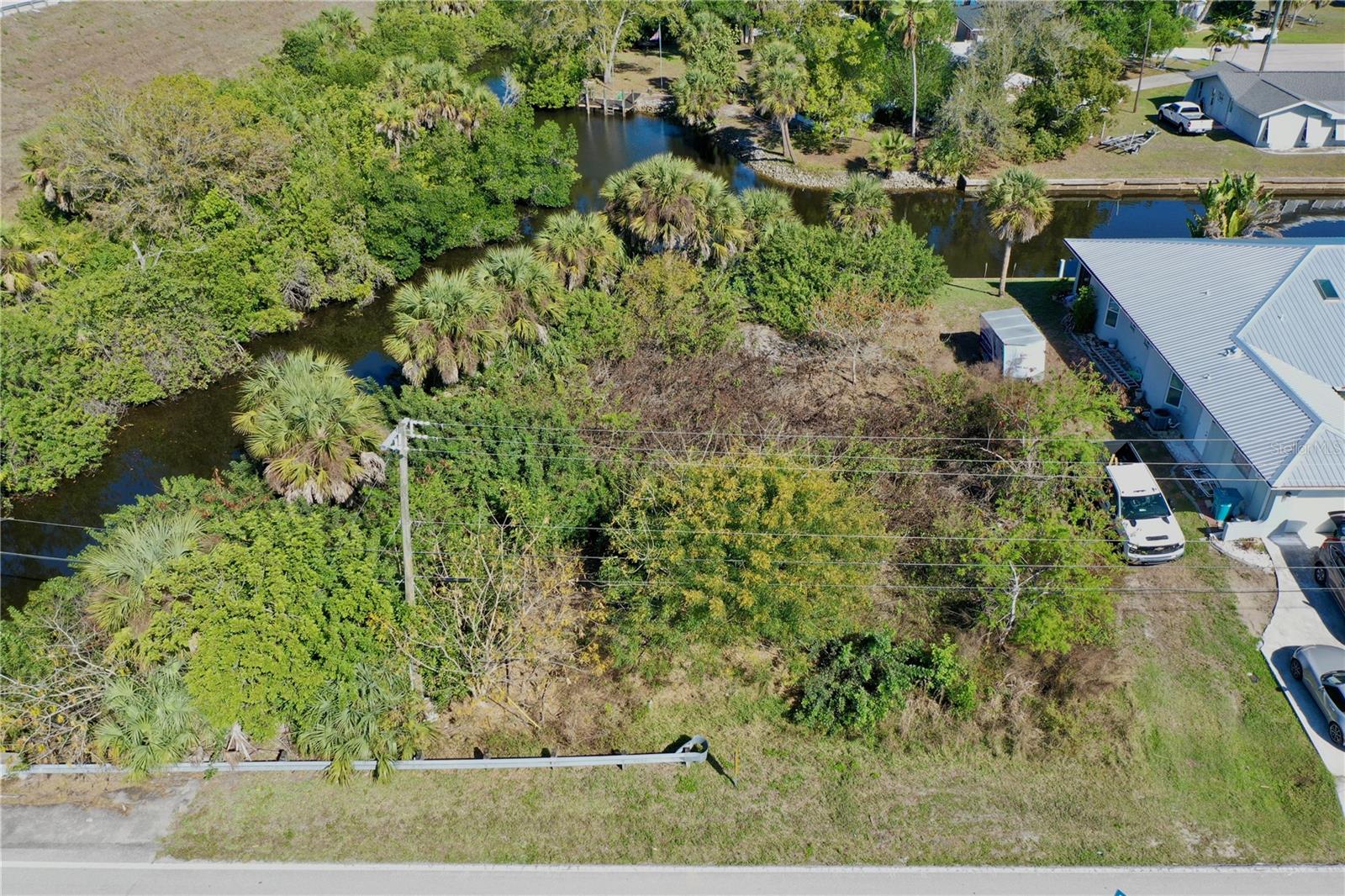 2803 Riverside Dr Property Photo 11