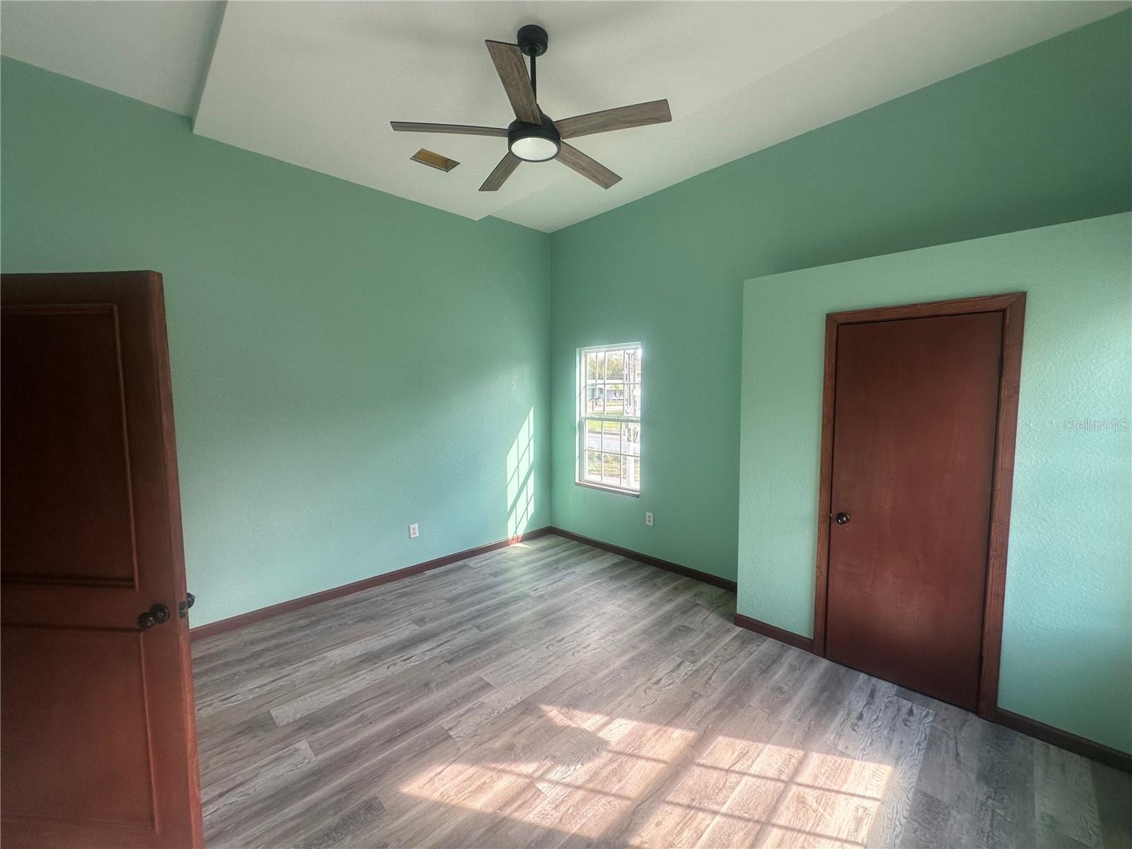 503 N Polk Ave Property Photo 6