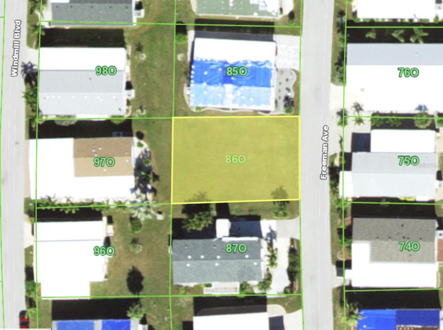 12 Freeman Ave Property Photo 2