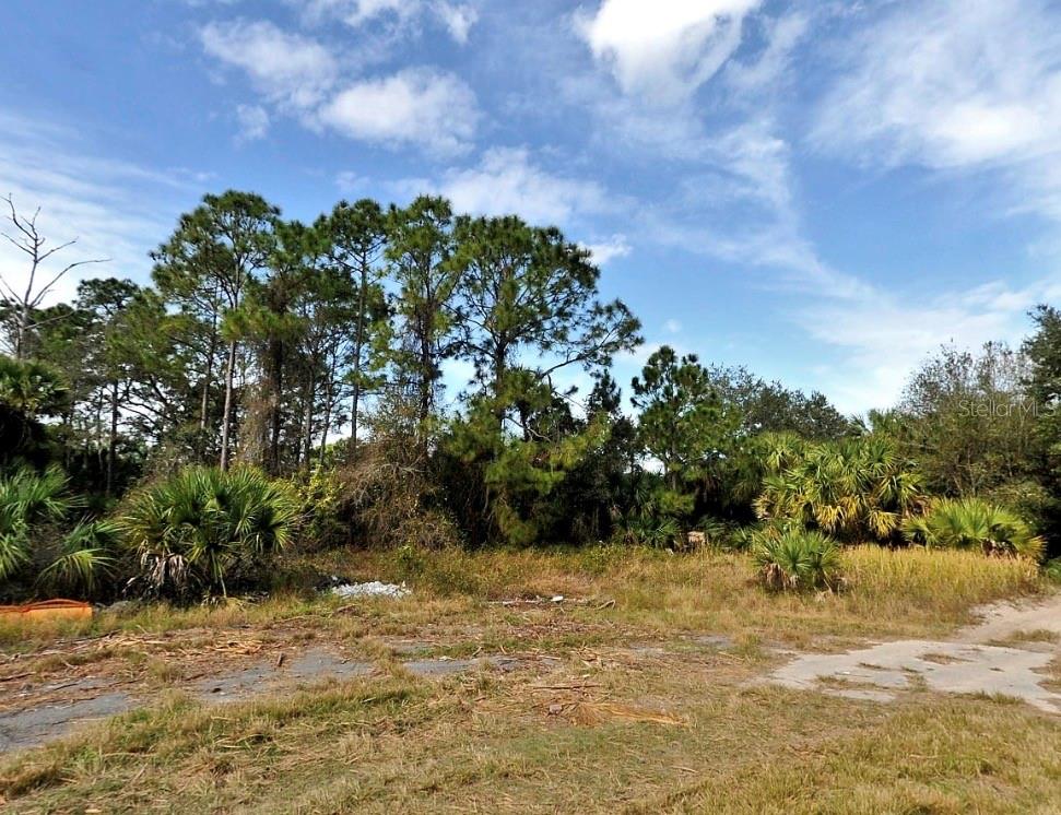 Dade Ct Property Photo 1