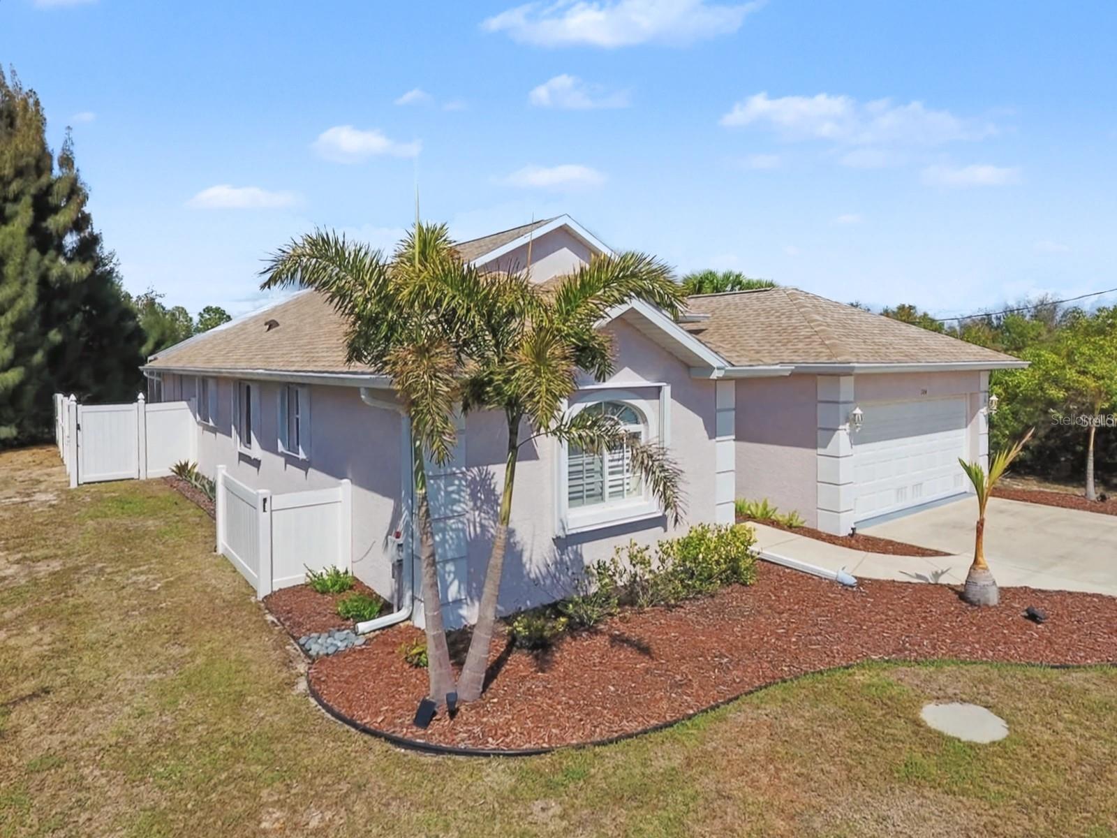 314 Baytree Dr Property Photo 3