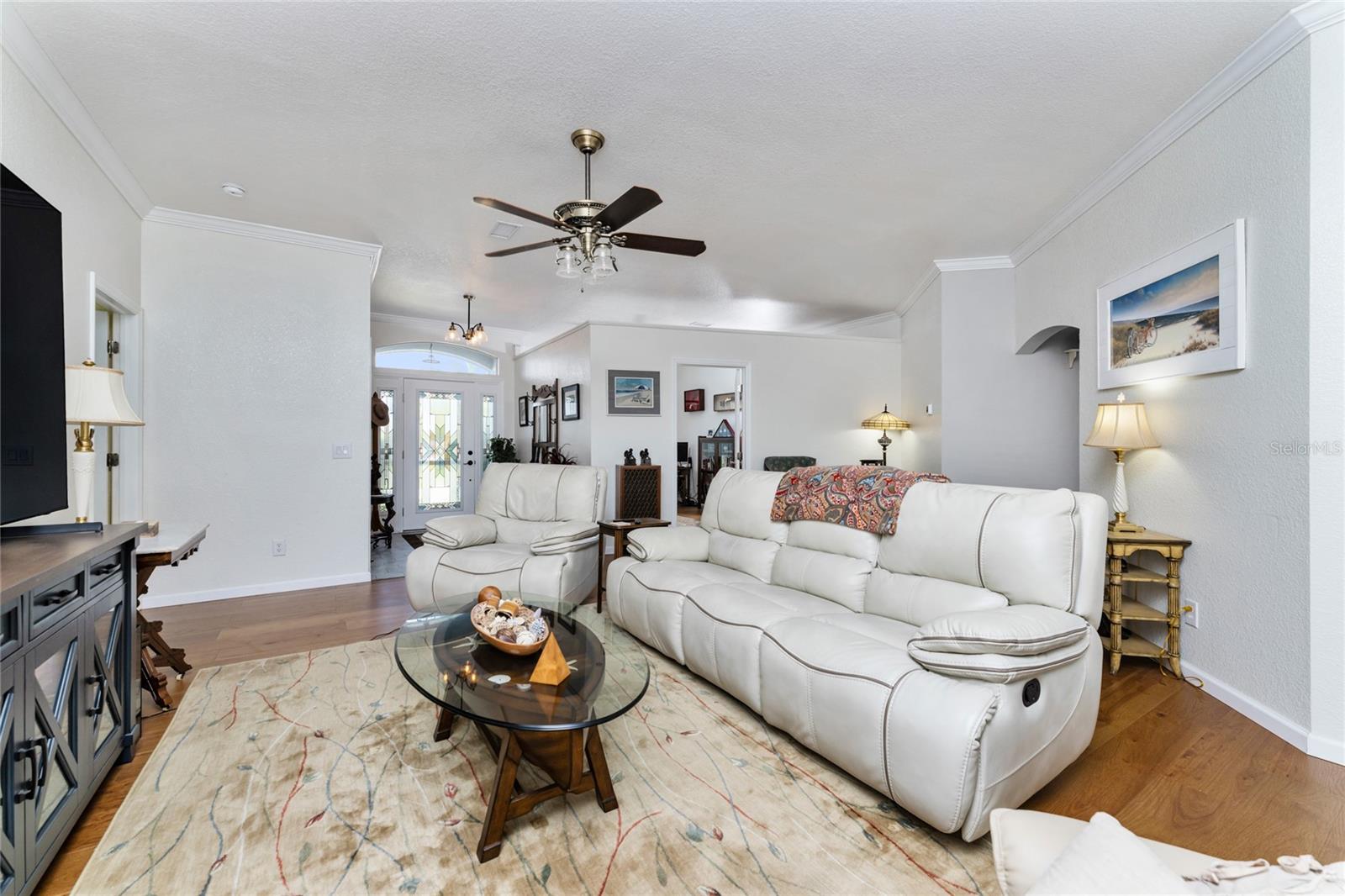 15105 Aldama Cir Property Photo 5