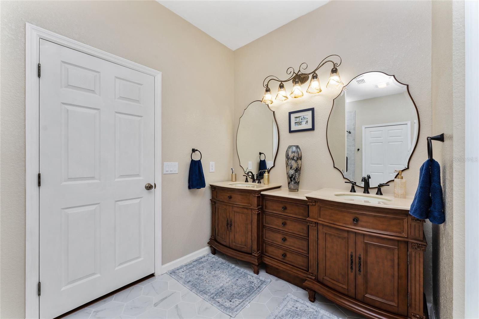 15105 Aldama Cir Property Photo 26