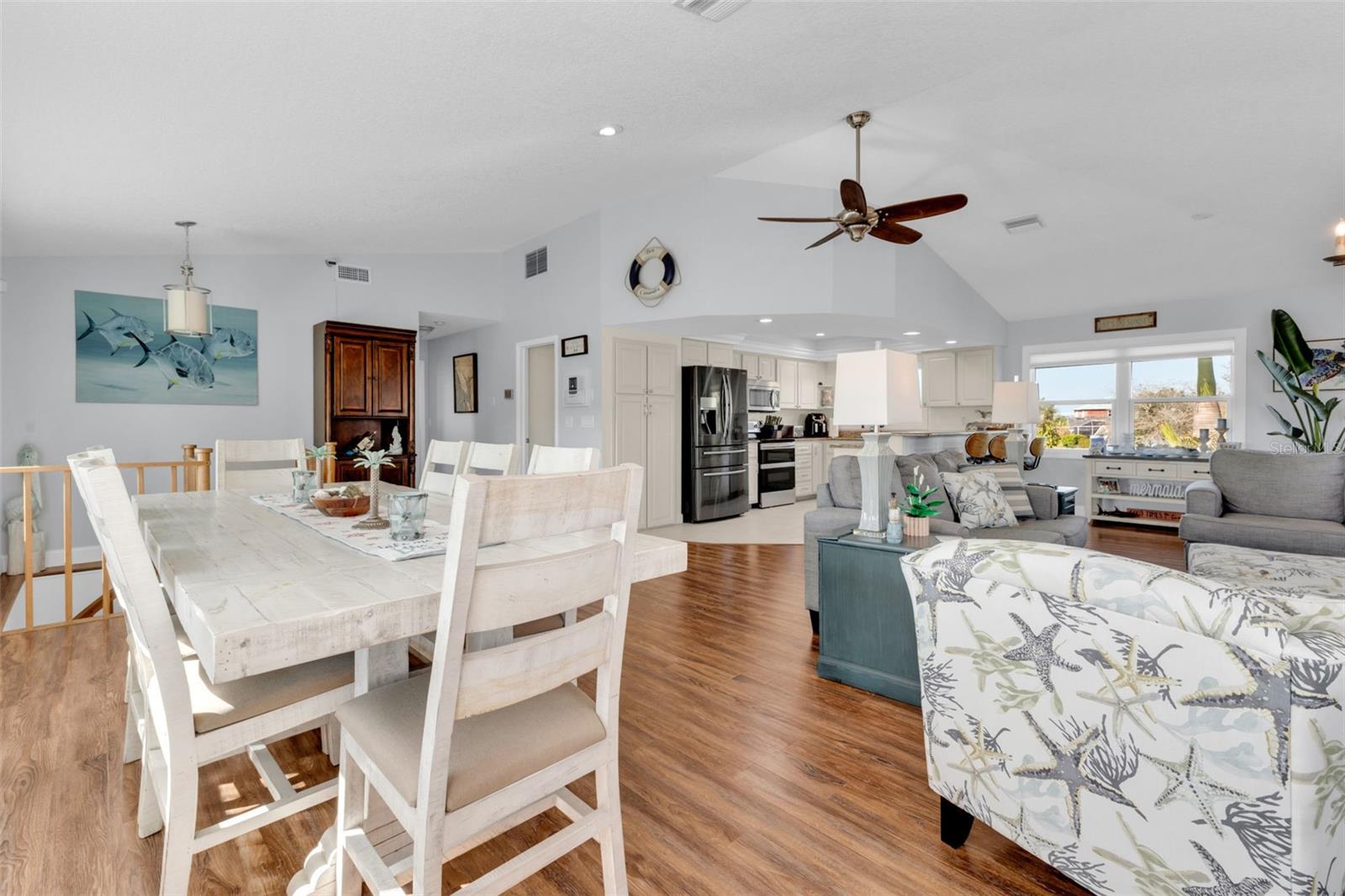4255 Spire St Property Photo 18
