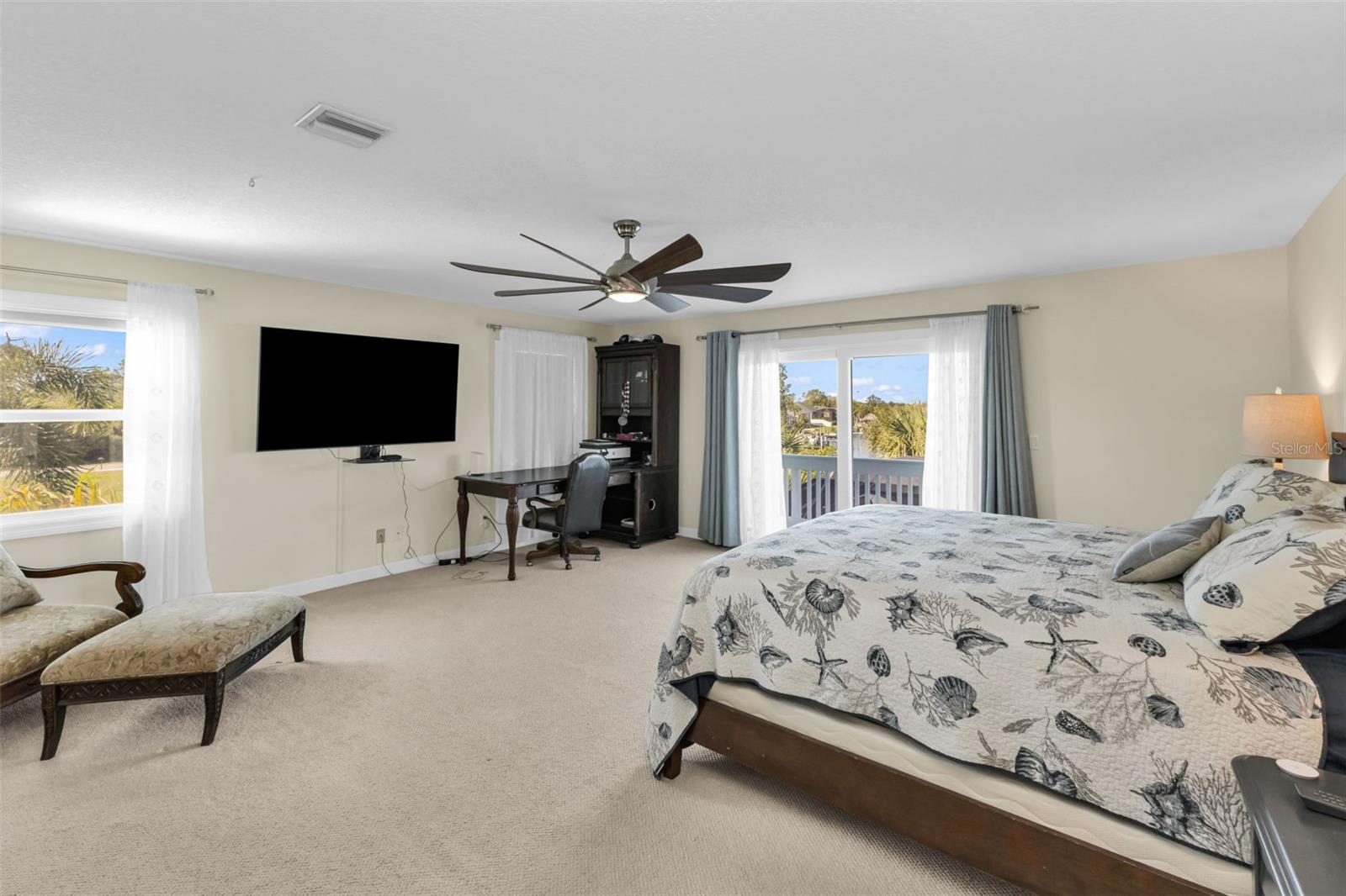 4255 Spire St Property Photo 58