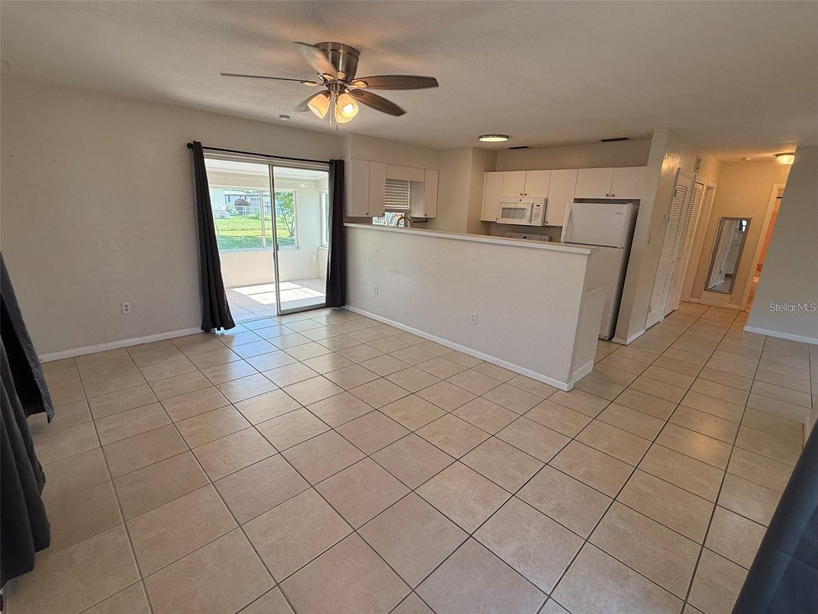 22180 Midway Blvd Property Photo 2