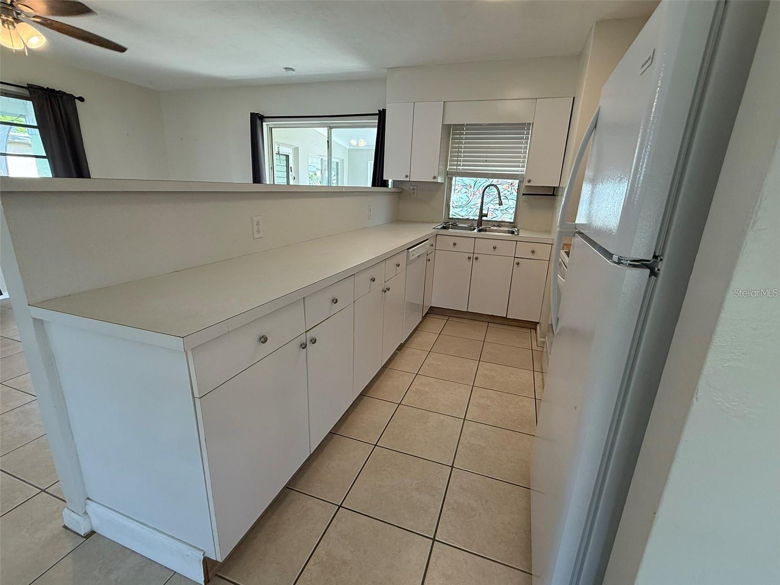 22180 Midway Blvd Property Photo 4