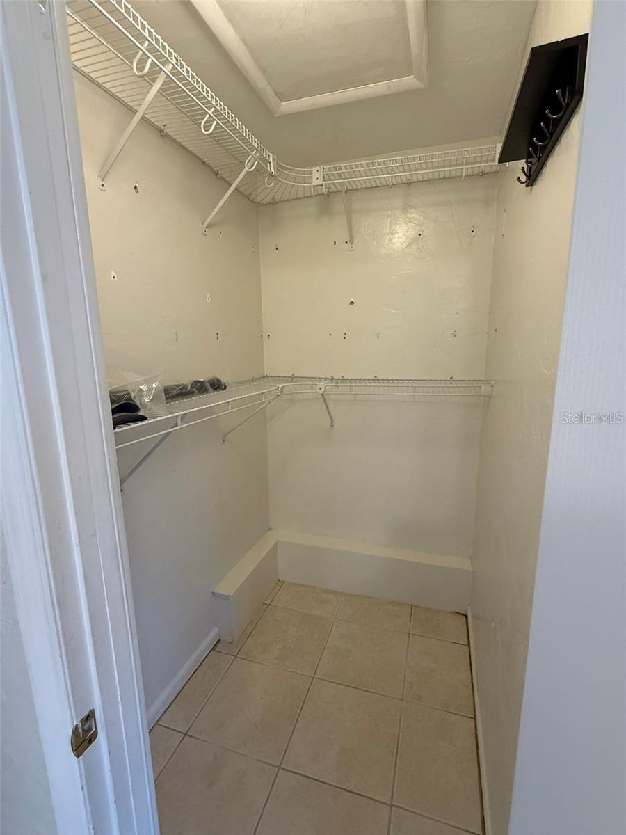 22180 Midway Blvd Property Photo 8