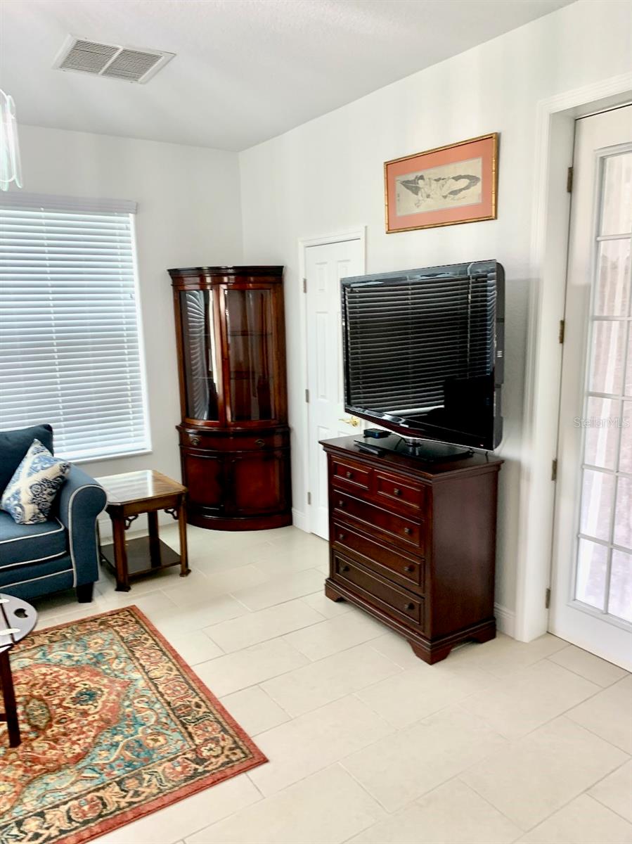 24312 Westgate Blvd Property Photo 42