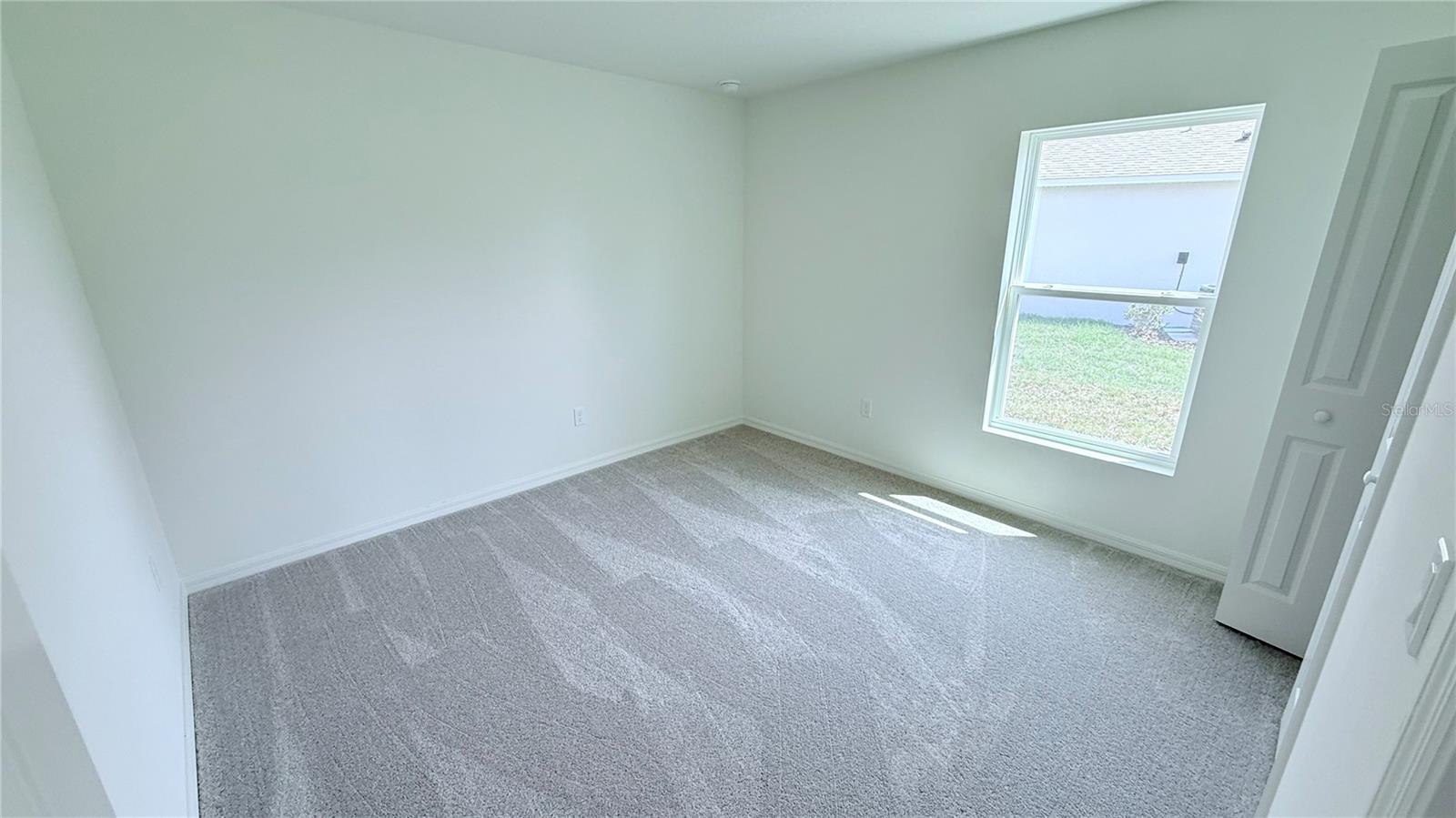 52 Princeton Ln Property Photo 5