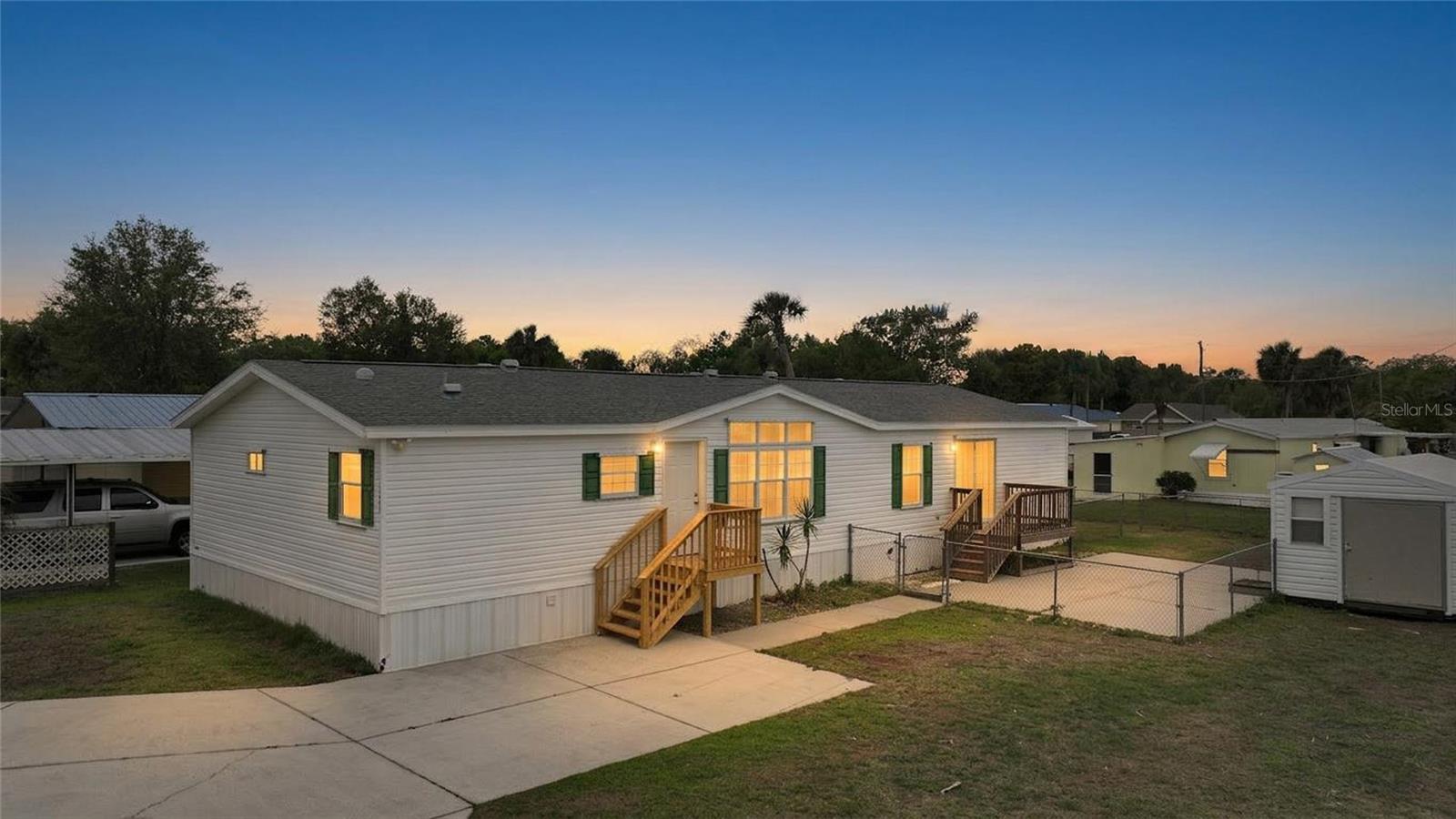 11923 Sw Loop Ter Property Photo 3