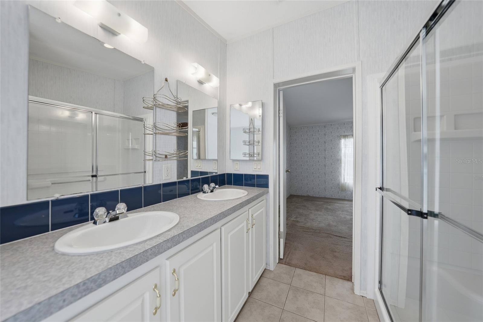 11923 Sw Loop Ter Property Photo 23