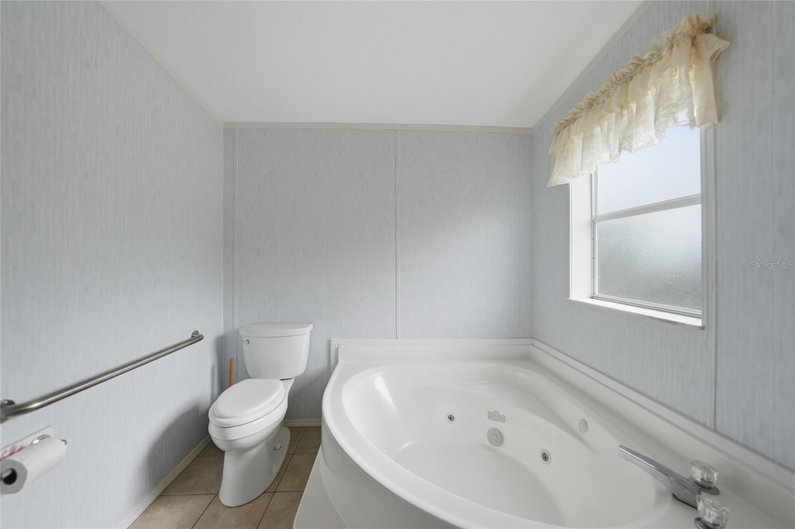 11923 Sw Loop Ter Property Photo 24