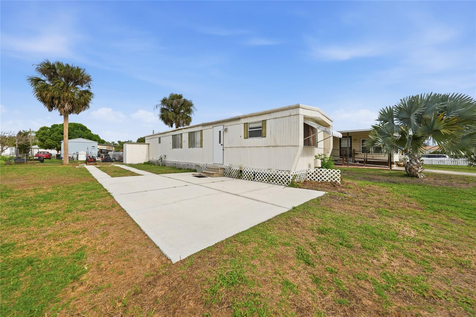 11923 Sw Loop Ter Property Photo 32