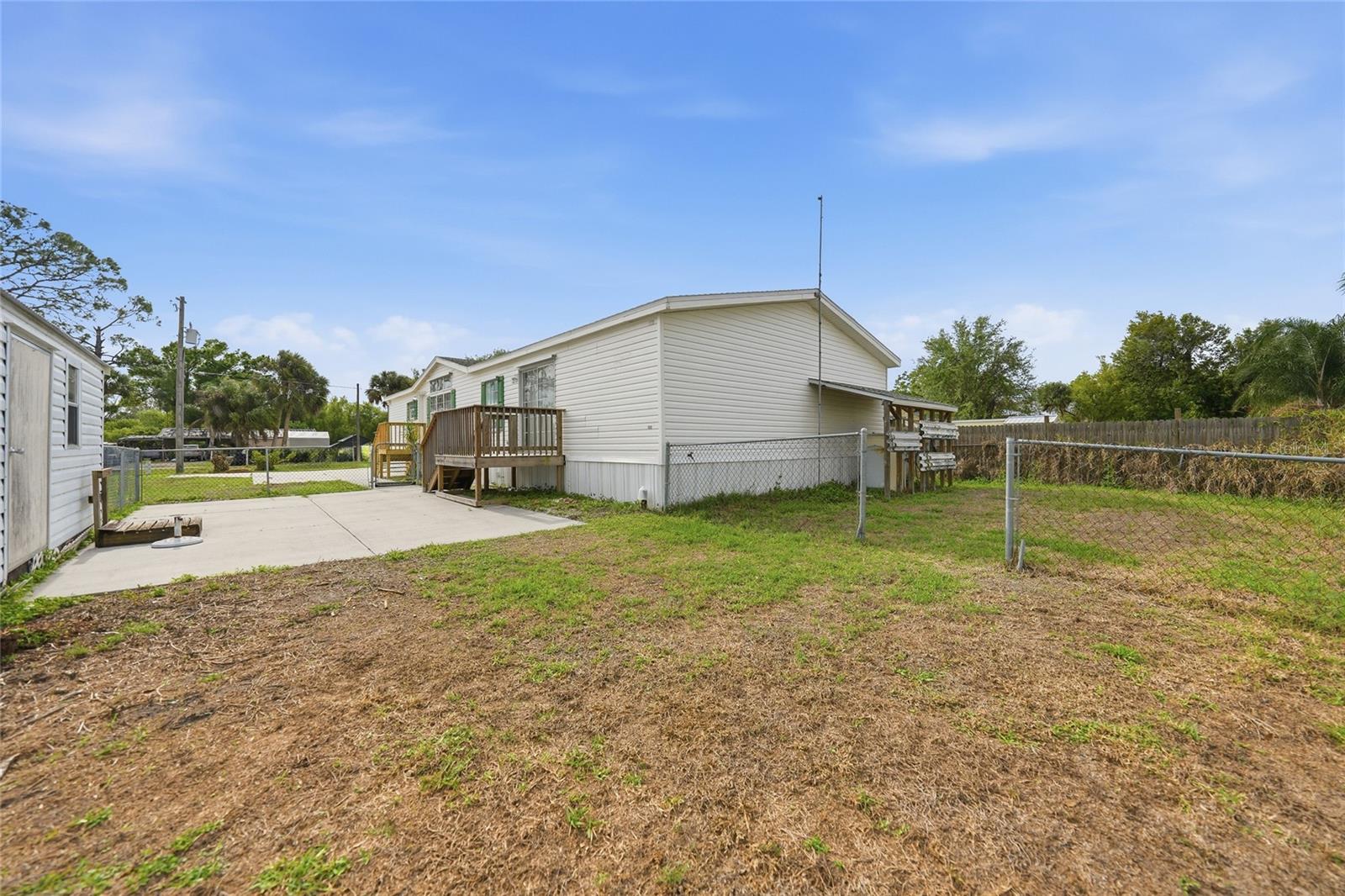 11923 Sw Loop Ter Property Photo 37