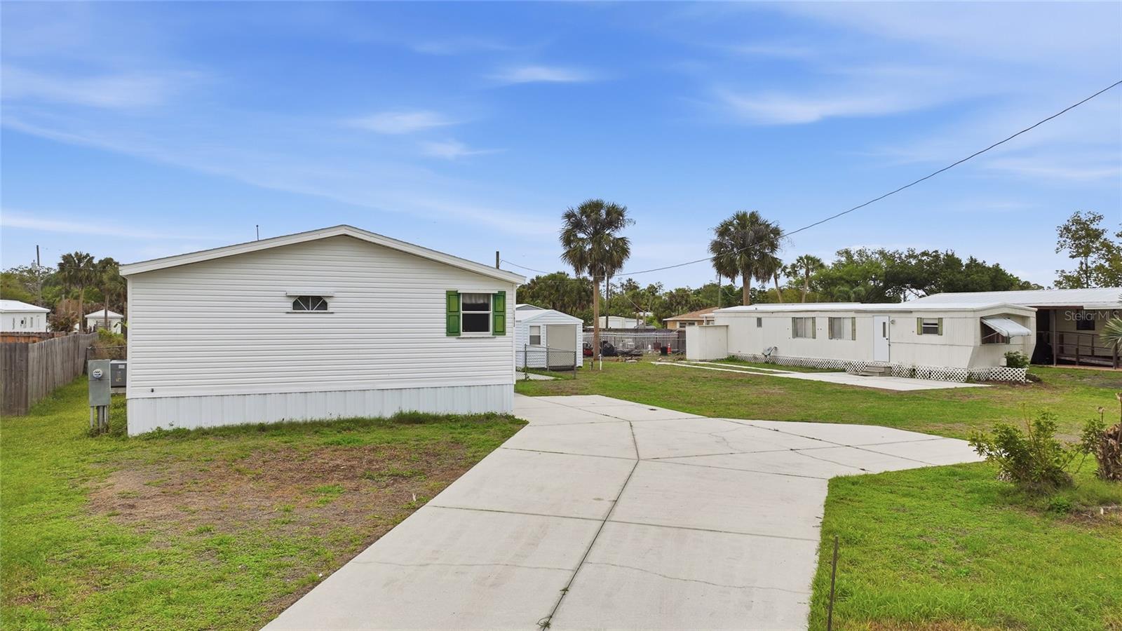 11923 Sw Loop Ter Property Photo 43