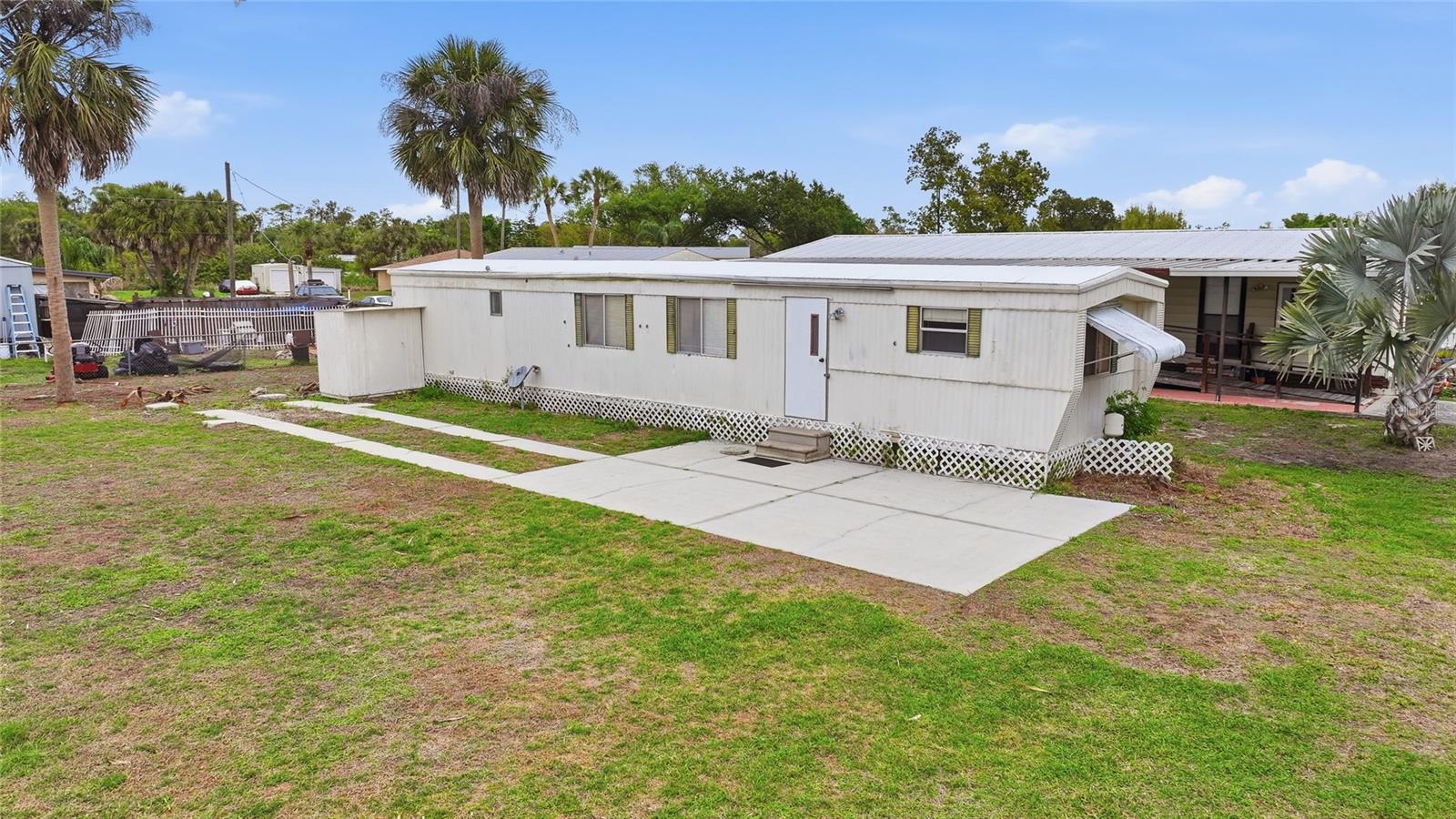 11923 Sw Loop Ter Property Photo 47