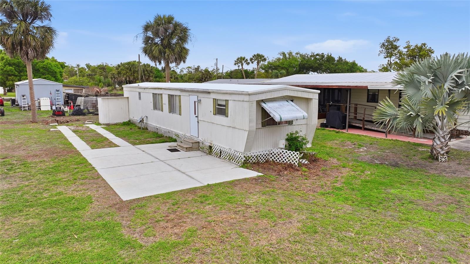11923 Sw Loop Ter Property Photo 48